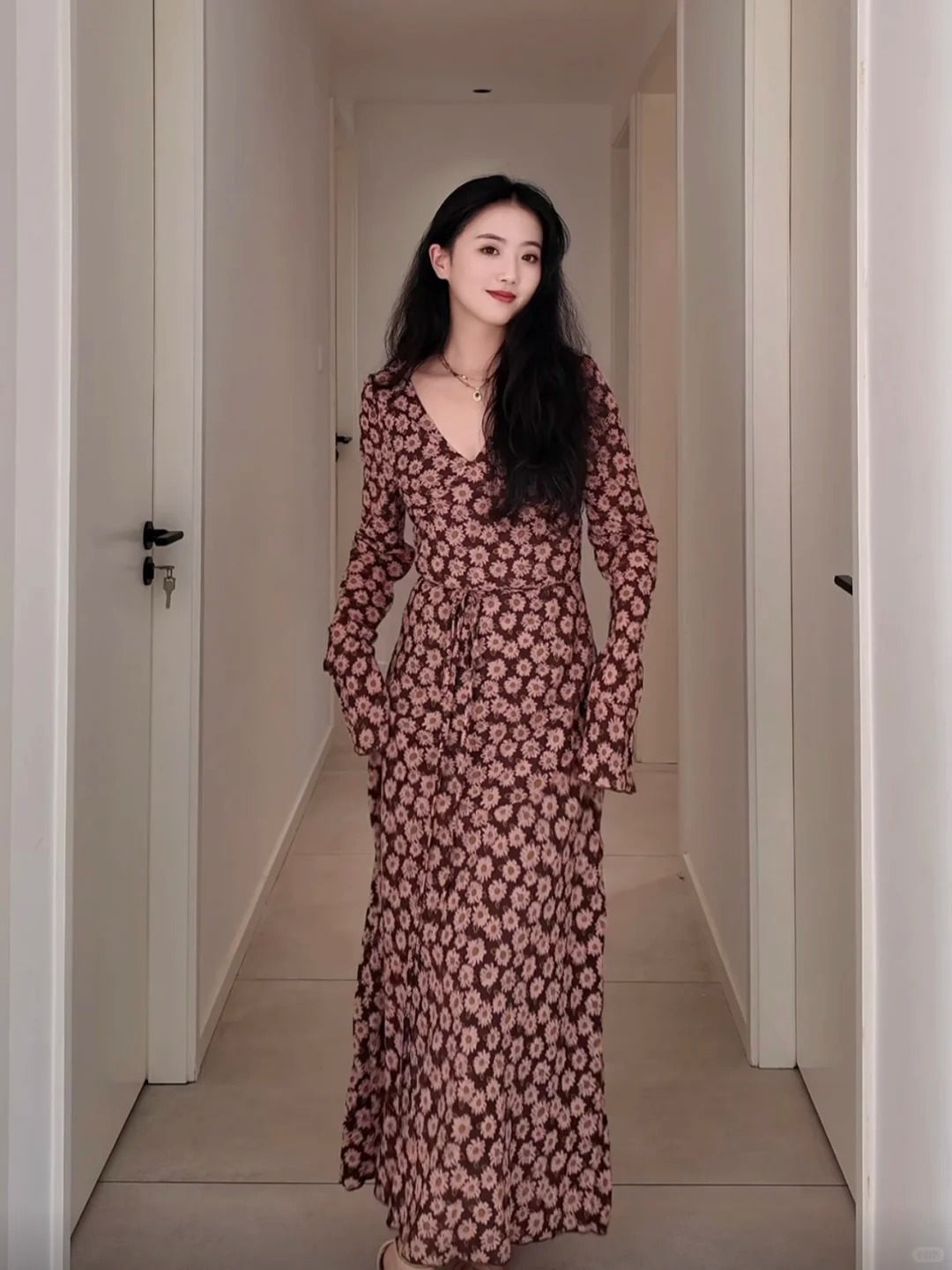 Trong tháng 6, người mệnh Thủy nên mặc gam màu nào để thu hút may mắn, xua đuổi xui rủi?- Ảnh 6. Trong tháng 6, người mệnh Thủy nên mặc gam màu nào để thu hút may mắn, xua đuổi xui rủi?- Ảnh 6.