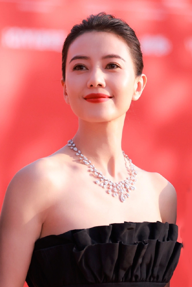 Mỹ nhân Cbiz trẻ mãi không già, U50 da mơn mởn collagen nhờ kết thân 1 loại nước, chống nắng vô cùng kỹ lưỡng đáng học hỏi- Ảnh 2. Mỹ nhân Cbiz trẻ mãi không già, U50 da mơn mởn collagen nhờ kết thân 1 loại nước, chống nắng vô cùng kỹ lưỡng đáng học hỏi- Ảnh 2.