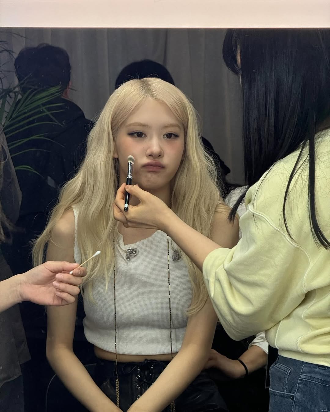 Rosé bắn ảnh "10 điểm không có nhưng", vẫn bị phàn nàn vì 1 chi tiết- Ảnh 5. Rosé bắn ảnh "10 điểm không có nhưng", vẫn bị phàn nàn vì 1 chi tiết- Ảnh 5.
