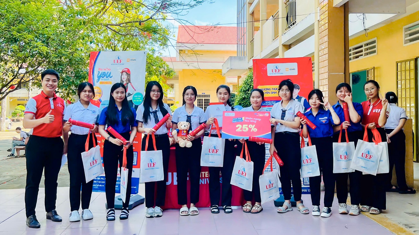 Xét học bạ, lựa chọn chiến lược để có học bổng sớm và tăng cơ hội vào đại học- Ảnh 6. Xét học bạ, lựa chọn chiến lược để có học bổng sớm và tăng cơ hội vào đại học- Ảnh 6.