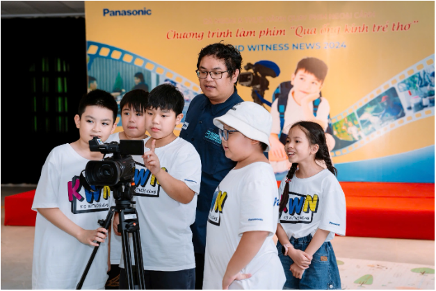 Panasonic khởi động chương trình "Qua ống kính trẻ thơ" mùa thứ 18- Ảnh 2. Panasonic khởi động chương trình "Qua ống kính trẻ thơ" mùa thứ 18- Ảnh 2.
