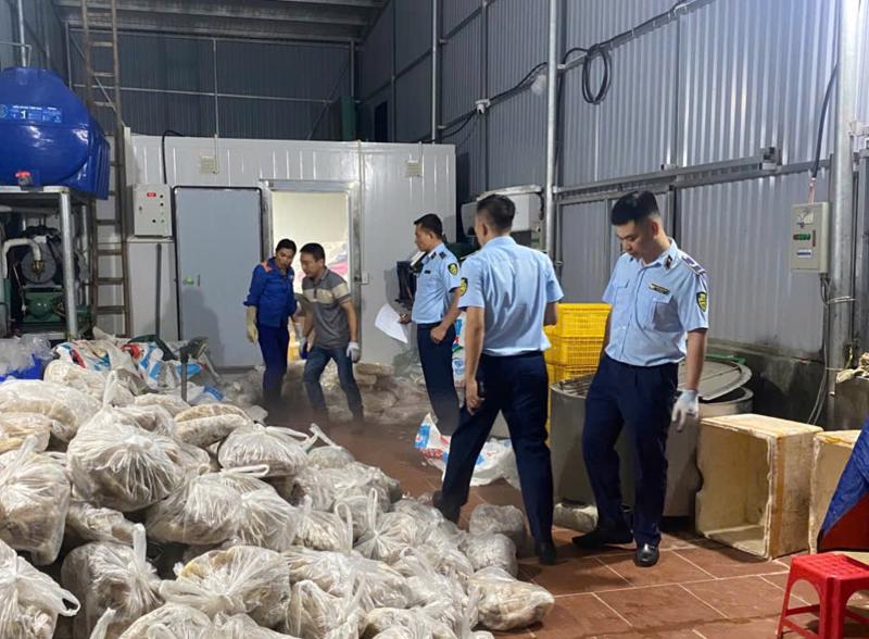 Món ăn xem là "đặc sản quốc dân", vị đậm đà thường xuất hiện trên mâm cơm rất có thể có nguồn gốc nguy hiểm đến thế này!- Ảnh 3. Món ăn xem là "đặc sản quốc dân", vị đậm đà thường xuất hiện trên mâm cơm rất có thể có nguồn gốc nguy hiểm đến thế này!- Ảnh 3.