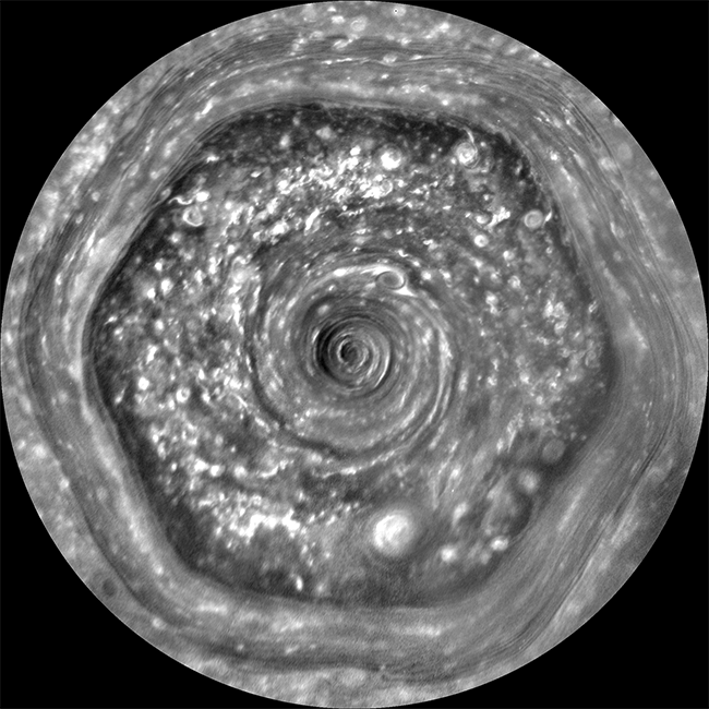 Bí ẩn về bức ảnh mà tàu vũ trụ Cassini đã gửi về Trái Đất trước khi 'tự sát'- Ảnh 3. Bí ẩn về bức ảnh mà tàu vũ trụ Cassini đã gửi về Trái Đất trước khi 'tự sát'- Ảnh 3.