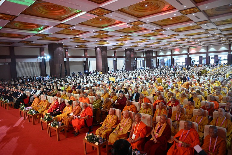 Lan tỏa tinh thần đoàn kết, hòa bình và nhân văn- Ảnh 1. Lan tỏa tinh thần đoàn kết, hòa bình và nhân văn- Ảnh 1.