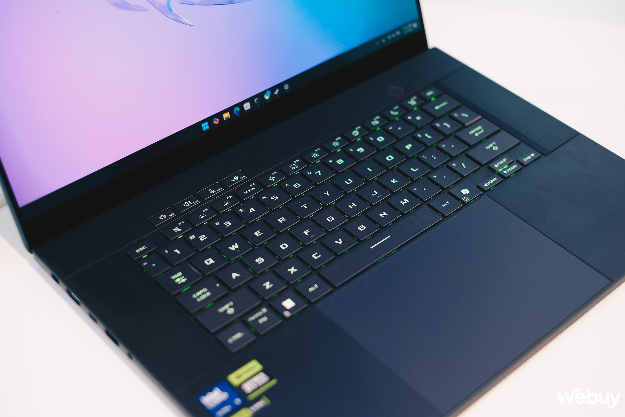 Cận cảnh loạt laptop gaming ASUS ROG sử dụng GPU RTX 50 Series vừa ra mắt tại Việt Nam: Giá lên tới hơn 140 triệu đồng- Ảnh 16. Cận cảnh loạt laptop gaming ASUS ROG sử dụng GPU RTX 50 Series vừa ra mắt tại Việt Nam: Giá lên tới hơn 140 triệu đồng- Ảnh 16.