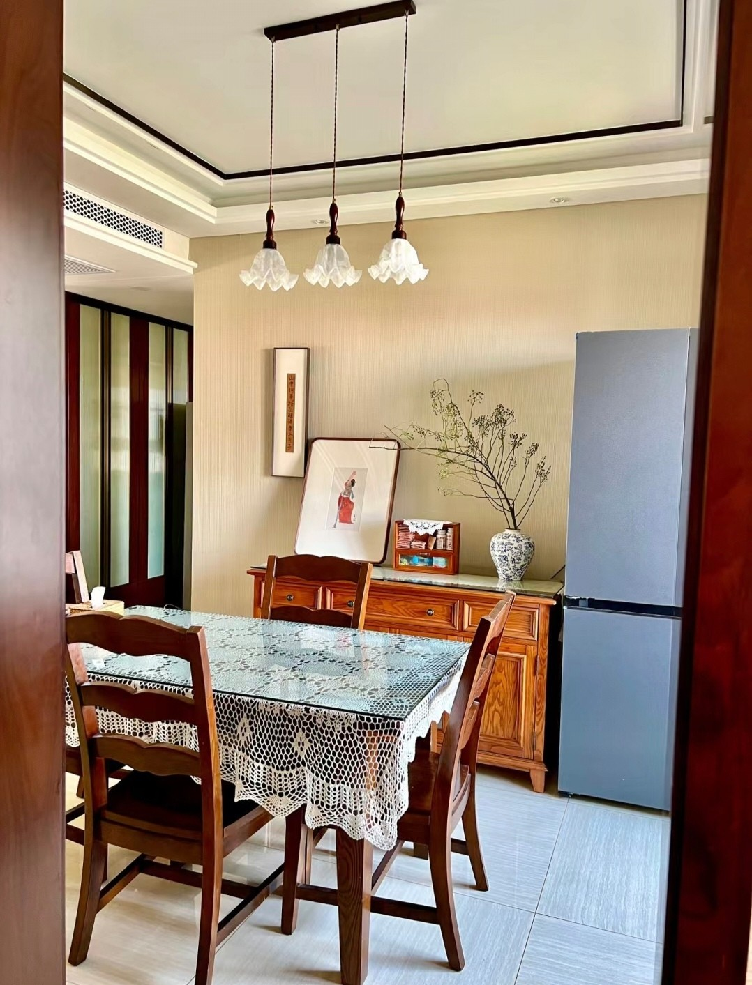 Ở tuổi 50, người phụ nữ này không cần dạy ai điều gì – chỉ cần mời về nhà chơi, ai cũng muốn về… "dọn dẹp" lại cuộc sống của mình!- Ảnh 8. Ở tuổi 50, người phụ nữ này không cần dạy ai điều gì – chỉ cần mời về nhà chơi, ai cũng muốn về… "dọn dẹp" lại cuộc sống của mình!- Ảnh 8.
