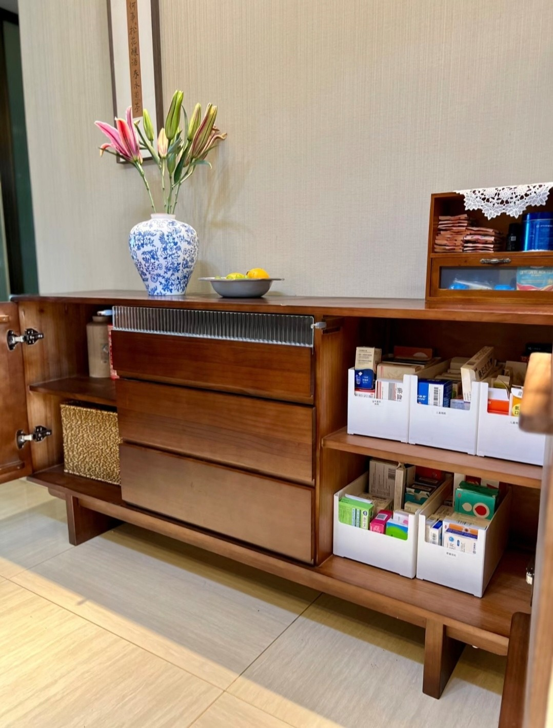 Ở tuổi 50, người phụ nữ này không cần dạy ai điều gì – chỉ cần mời về nhà chơi, ai cũng muốn về… "dọn dẹp" lại cuộc sống của mình!- Ảnh 7. Ở tuổi 50, người phụ nữ này không cần dạy ai điều gì – chỉ cần mời về nhà chơi, ai cũng muốn về… "dọn dẹp" lại cuộc sống của mình!- Ảnh 7.