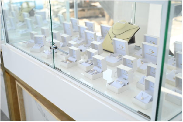 Hoàng Gia Pearl ra mắt trải nghiệm độc bản tại Nha Trang: Tự tay lặn biển, tìm ngọc, chế tác trang sức- Ảnh 4. Hoàng Gia Pearl ra mắt trải nghiệm độc bản tại Nha Trang: Tự tay lặn biển, tìm ngọc, chế tác trang sức- Ảnh 4.