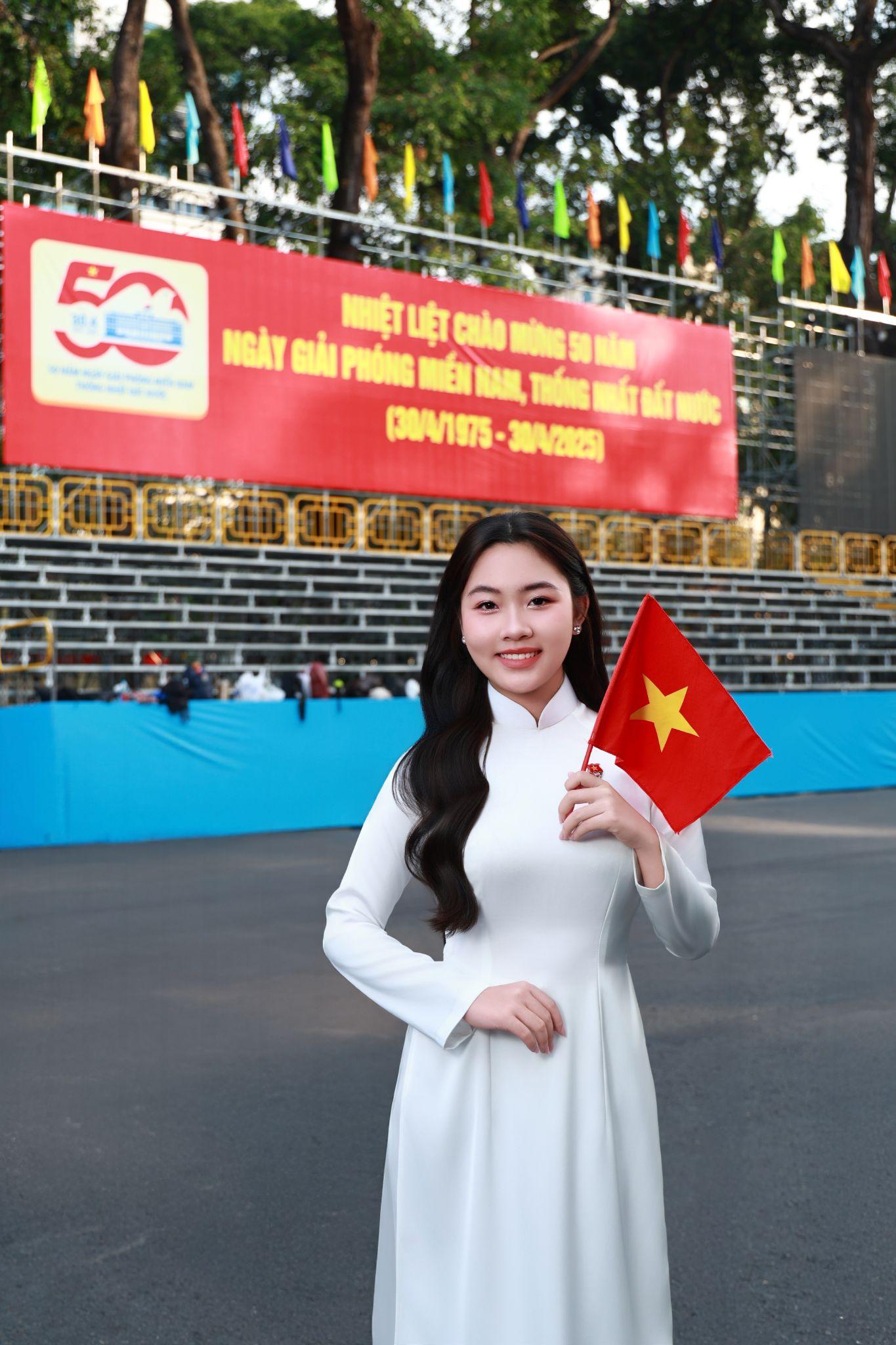Profile cực xịn của Á khôi 1 Suri Phương Anh: 13 tuổi đã là Người mẫu nhí của năm, soi thành tích học tập mới thật sự choáng- Ảnh 3. Profile cực xịn của Á khôi 1 Suri Phương Anh: 13 tuổi đã là Người mẫu nhí của năm, soi thành tích học tập mới thật sự choáng- Ảnh 3.