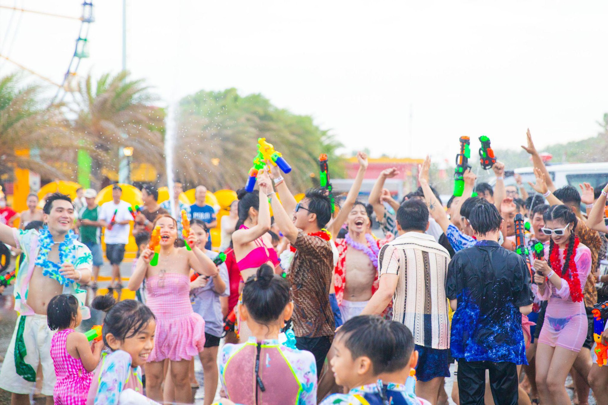 Summer Fest 2025 – 4 ngày bùng nổ tại NovaWorld Phan Thiet, hơn 100.000 lượt khách “cháy” hết mình cùng âm nhạc và lễ hội- Ảnh 3. Summer Fest 2025 – 4 ngày bùng nổ tại NovaWorld Phan Thiet, hơn 100.000 lượt khách “cháy” hết mình cùng âm nhạc và lễ hội- Ảnh 3.