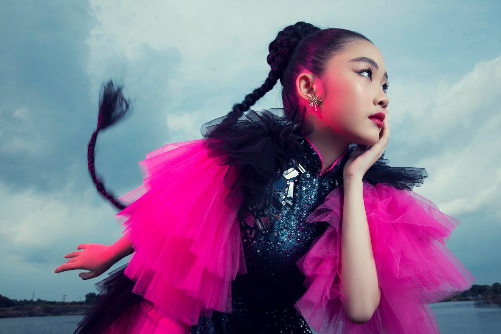 Profile cực xịn của Á khôi 1 Suri Phương Anh: 13 tuổi đã là Người mẫu nhí của năm, soi thành tích học tập mới thật sự choáng- Ảnh 5. Profile cực xịn của Á khôi 1 Suri Phương Anh: 13 tuổi đã là Người mẫu nhí của năm, soi thành tích học tập mới thật sự choáng- Ảnh 5.