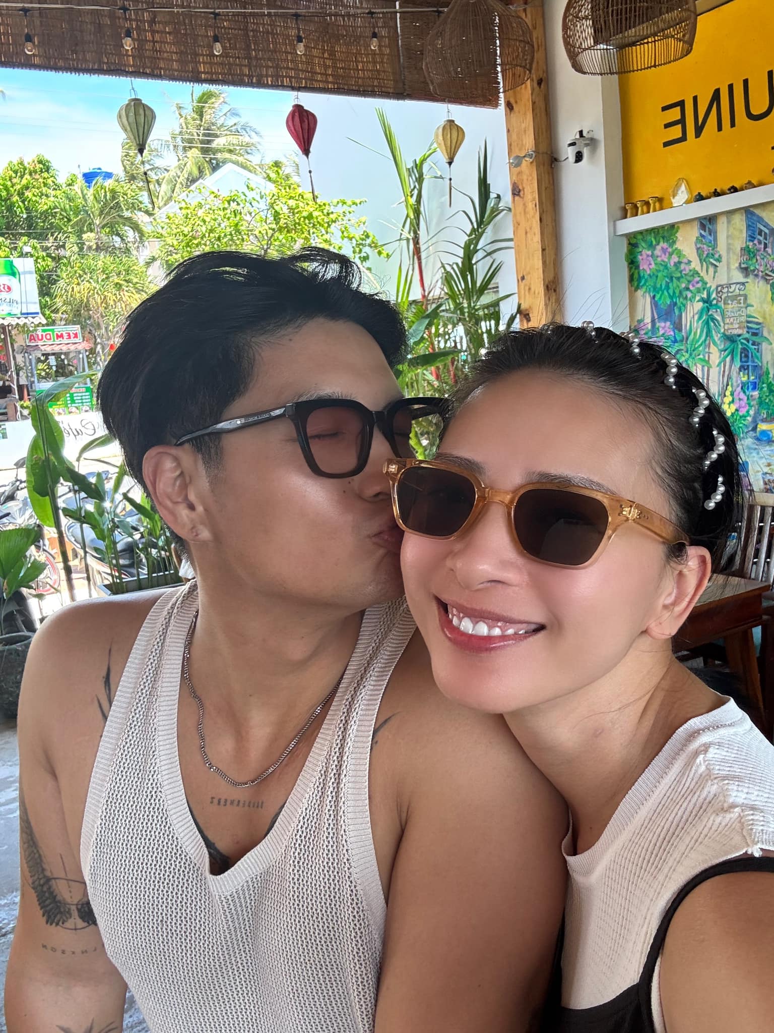 3 năm hôn nhân của Ngô Thanh Vân: Được chồng kém 11 tuổi chăm hơn em bé, ngoại hình gây ngạc nhiên khi mang thai lần đầu ở tuổi 46 - Ảnh 2. 3 năm hôn nhân của Ngô Thanh Vân: Được chồng kém 11 tuổi chăm hơn em bé, ngoại hình gây ngạc nhiên khi mang thai lần đầu ở tuổi 46 - Ảnh 2.