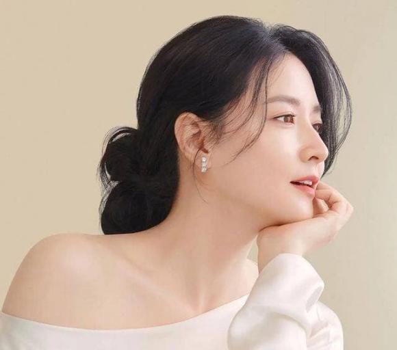 Lee Young Ae tuổi U60 tươi trẻ nhờ mỗi năm làm 1 việc để tăng sinh collagen, elastin- Ảnh 6. Lee Young Ae tuổi U60 tươi trẻ nhờ mỗi năm làm 1 việc để tăng sinh collagen, elastin- Ảnh 6.