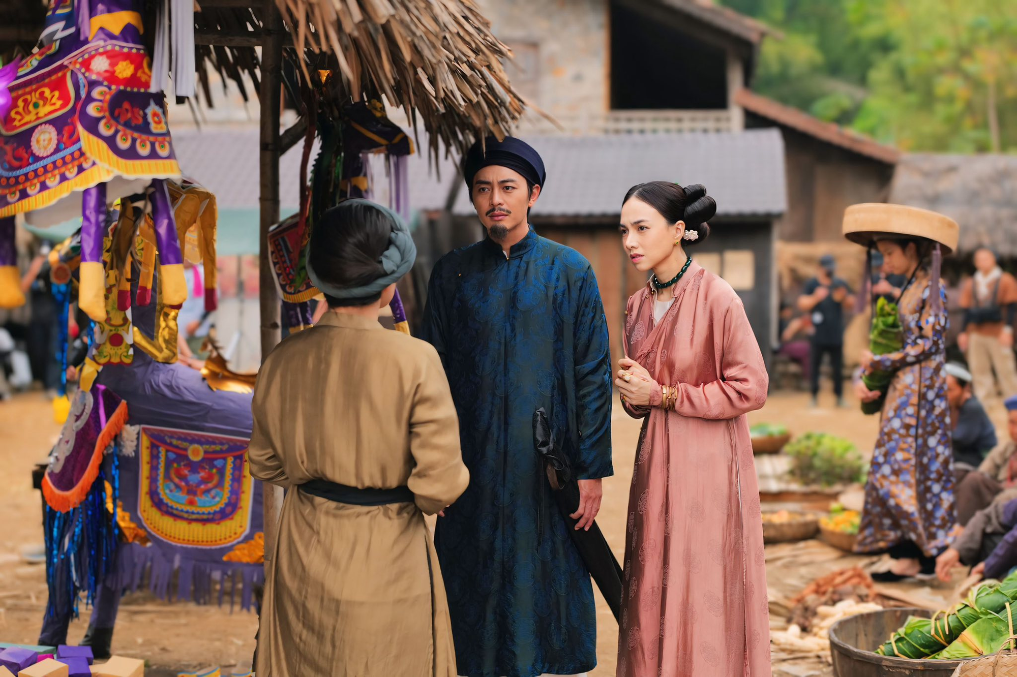 Victor Vũ dù có là "đạo diễn trăm tỷ" thì khi chụp ảnh cho vợ vẫn bị chỉnh như thường: Lia cam cả nghìn góc, vợ mà không đăng là hiểu rồi đấy!- Ảnh 1. Victor Vũ dù có là "đạo diễn trăm tỷ" thì khi chụp ảnh cho vợ vẫn bị chỉnh như thường: Lia cam cả nghìn góc, vợ mà không đăng là hiểu rồi đấy!- Ảnh 1.