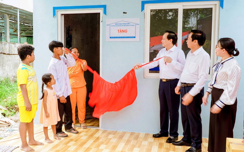 Bình Định hoàn thành xóa nhà tạm, nhà dột nát trong tháng 5- Ảnh 5. Bình Định hoàn thành xóa nhà tạm, nhà dột nát trong tháng 5- Ảnh 5.