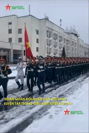 Khối trưởng duyệt binh của Quân đội Nhân dân Việt Nam tại Quảng trường Đỏ: Sinh năm 2000, cao hơn 1m8, đã có hậu phương vững chắc- Ảnh 12. Khối trưởng duyệt binh của Quân đội Nhân dân Việt Nam tại Quảng trường Đỏ: Sinh năm 2000, cao hơn 1m8, đã có hậu phương vững chắc- Ảnh 12.