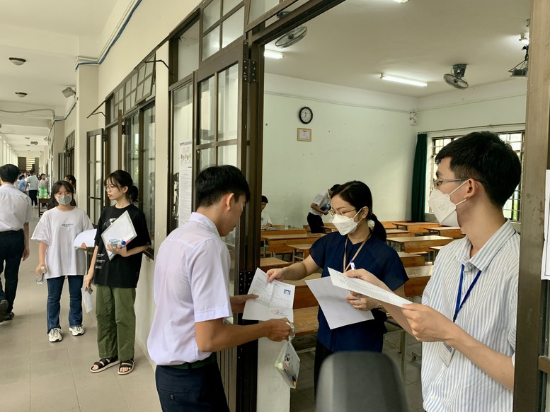 Các địa phương miền Trung khẩn trương chuẩn bị cho Kỳ thi tốt nghiệp THPT- Ảnh 2. Các địa phương miền Trung khẩn trương chuẩn bị cho Kỳ thi tốt nghiệp THPT- Ảnh 2.