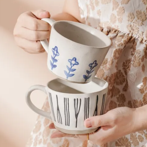 Hà Hồ cầm khư khư "chiếc cốc của hội nhà giàu", nhìn đơn giản mà giá không hề rẻ- Ảnh 8. Hà Hồ cầm khư khư "chiếc cốc của hội nhà giàu", nhìn đơn giản mà giá không hề rẻ- Ảnh 8.