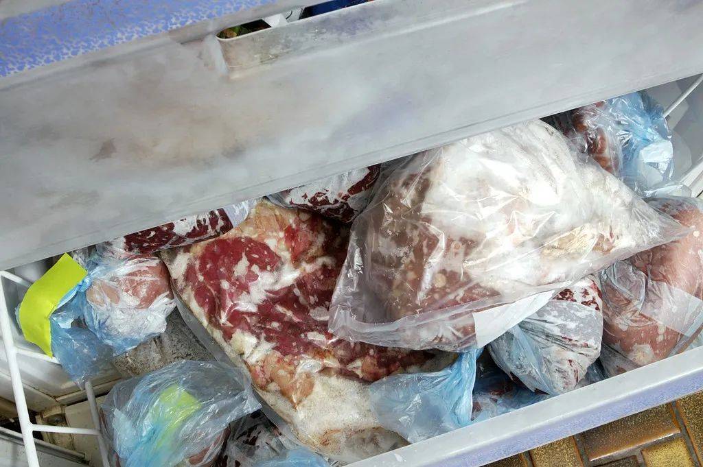 Người đàn ông hôn mê 7 ngày sau khi ăn 1 thực phẩm trong tủ lạnh, nhà nào có thì cần bỏ ngay!- Ảnh 2. Người đàn ông hôn mê 7 ngày sau khi ăn 1 thực phẩm trong tủ lạnh, nhà nào có thì cần bỏ ngay!- Ảnh 2.