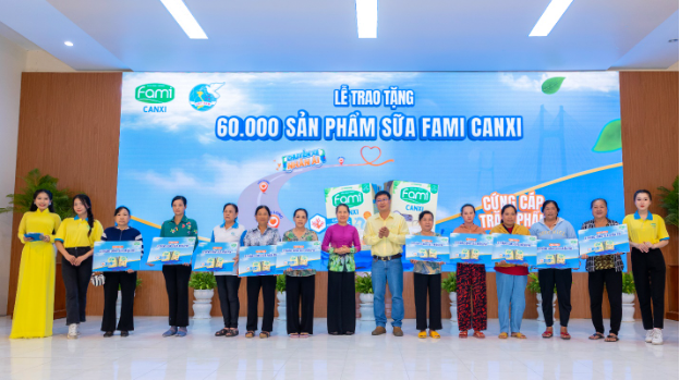 Fami Canxi viết tiếp hành trình lan tỏa yêu thương cùng Chuyến Xe Nhân Ái- Ảnh 2. hi88.com - hi88.win viết tiếp hành trình lan tỏa yêu thương cùng Chuyến Xe Nhân Ái- Ảnh 2.