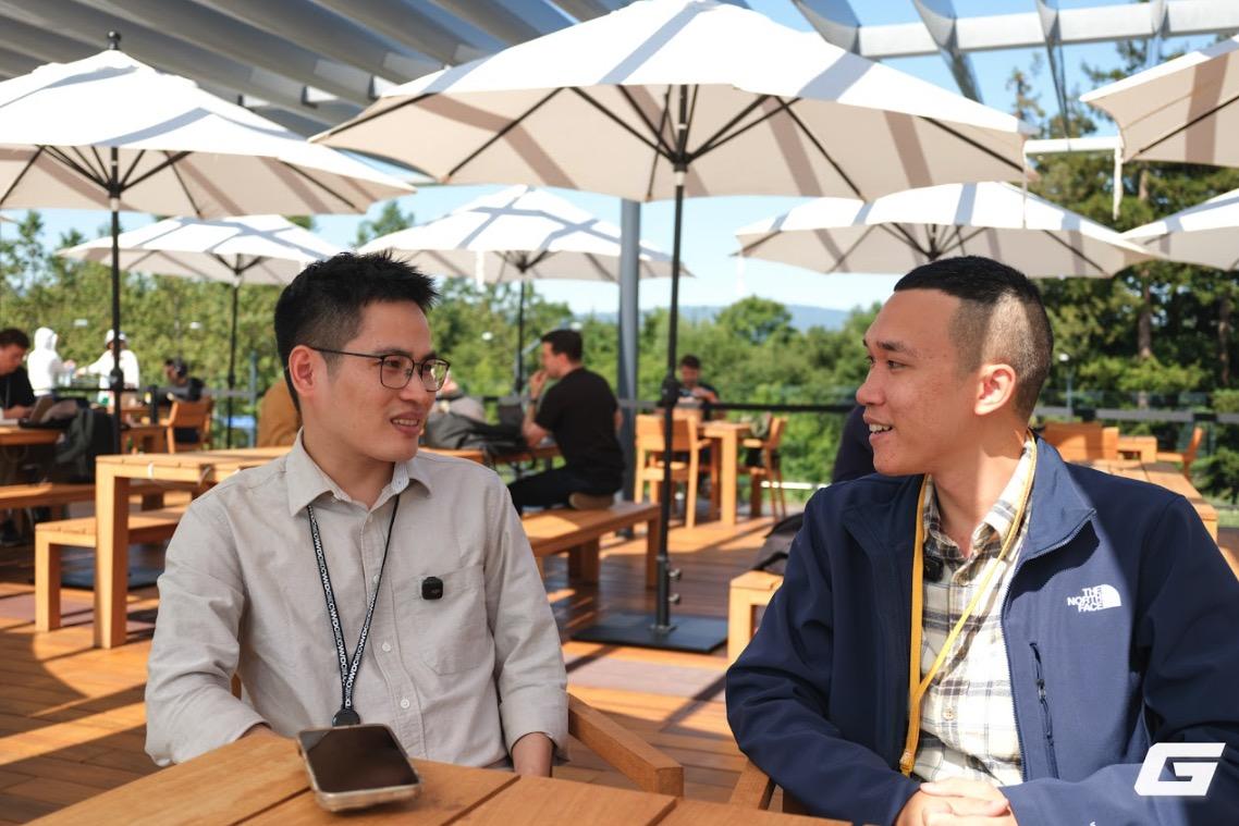 Apple thay đổi cục diện cuộc đua AI: Nhà phát triển Việt Nam nhìn ra bước đột phá lớn tại WWDC25- Ảnh 4. Apple thay đổi cục diện cuộc đua AI: Nhà phát triển Việt Nam nhìn ra bước đột phá lớn tại WWDC25- Ảnh 4.