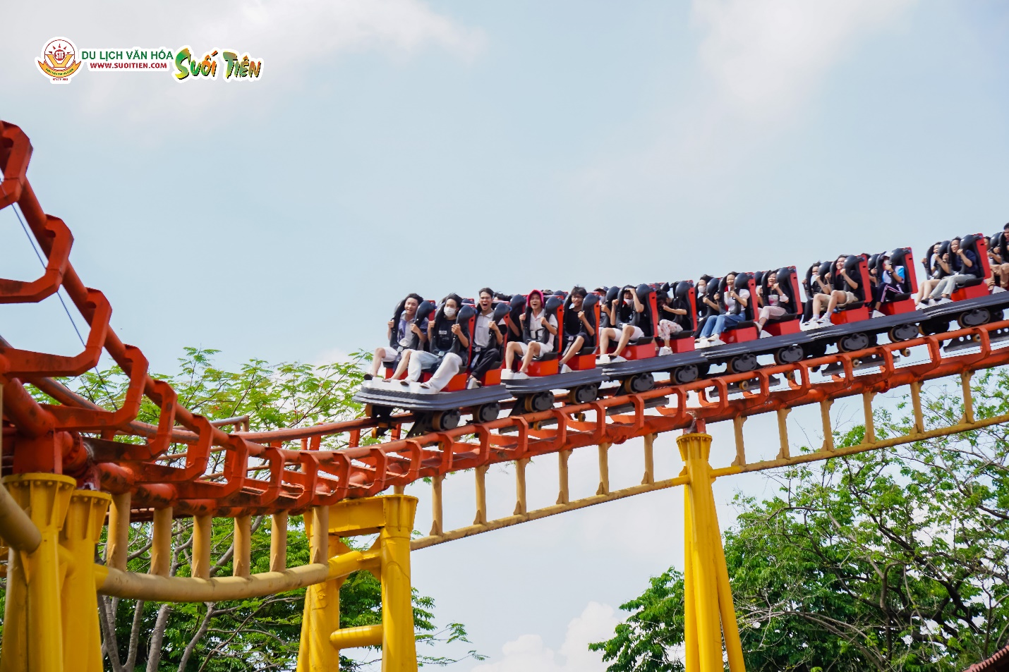 Suối Tiên: Từ lễ hội trái cây Nam Bộ đến biểu tượng du lịch văn hóa- Ảnh 4. Suối Tiên: Từ lễ hội trái cây Nam Bộ đến biểu tượng du lịch văn hóa- Ảnh 4.
