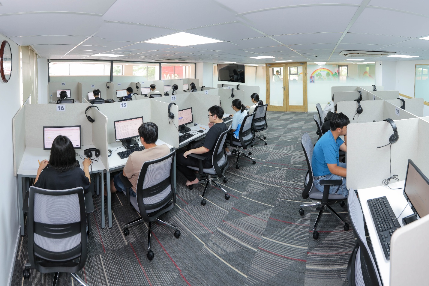 Chinh phục IELTS đúng cách giúp hành trình săn học bổng nhẹ nhàng hơn- Ảnh 4. Chinh phục IELTS đúng cách giúp hành trình săn học bổng nhẹ nhàng hơn- Ảnh 4.