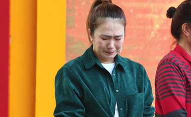 Nữ MC đình đám đài truyền hình: "Tôi ngồi bệt ngay bãi giữ xe, bật khóc nức nở"- Ảnh 2. Nữ MC đình đám đài truyền hình: "Tôi ngồi bệt ngay bãi giữ xe, bật khóc nức nở"- Ảnh 2.