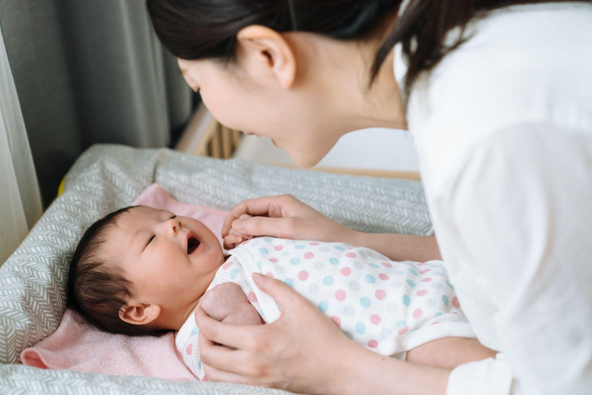 Tiêm vắc-xin 6 trong 1 cho trẻ sơ sinh, trẻ nhỏ: Ba mẹ đừng bỏ qua những lưu ý này- Ảnh 5.