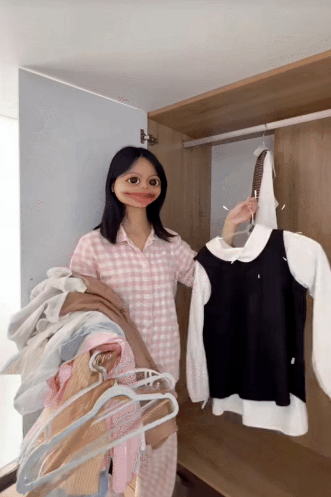 Chiêu cơi nới, sắp xếp tủ quần áo từ 5 món "bảo bối" loanh quanh 100k của một cô nàng Hà Nội, chị em thỏa đam mê shopping chẳng lo chật tủ- Ảnh 12. Chiêu cơi nới, sắp xếp tủ quần áo từ 5 món "bảo bối" loanh quanh 100k của một cô nàng Hà Nội, chị em thỏa đam mê shopping chẳng lo chật tủ- Ảnh 12.