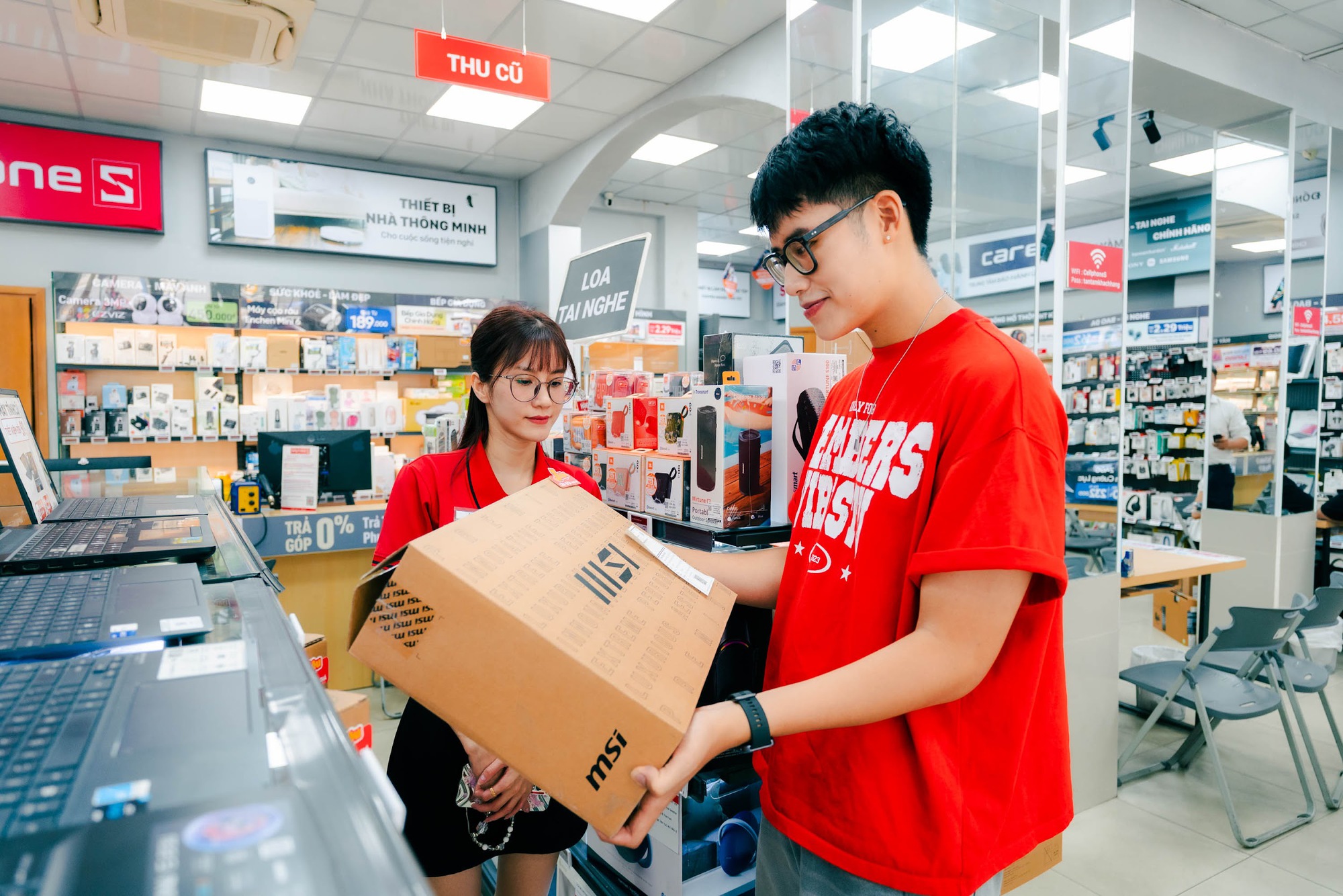 CellphoneS giảm 10%, đổi điểm nhận quà cùng nhiều ưu đãi trong chương trình Tựu Trường Lên Cấp- Ảnh 1. nha cai hi88 giảm 10%, đổi điểm nhận quà cùng nhiều ưu đãi trong chương trình Tựu Trường Lên Cấp- Ảnh 1.