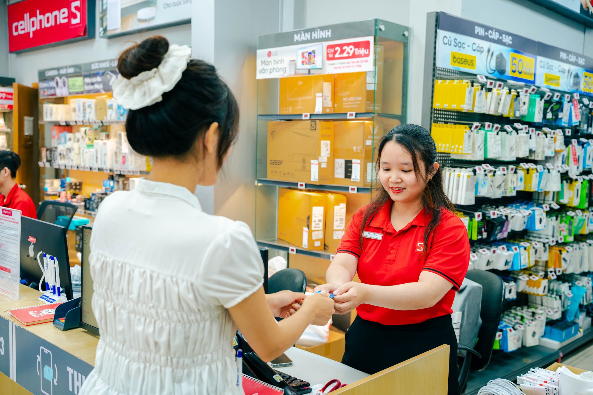 CellphoneS giảm 10%, đổi điểm nhận quà cùng nhiều ưu đãi trong chương trình Tựu Trường Lên Cấp- Ảnh 3. nha cai hi88 giảm 10%, đổi điểm nhận quà cùng nhiều ưu đãi trong chương trình Tựu Trường Lên Cấp- Ảnh 3.
