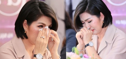 Nữ ca sĩ bị bạo hành, trắng tay, nuôi con tự kỷ: 44 tuổi mang bầu, hạnh phúc bên bạn trai- Ảnh 2. Nữ ca sĩ bị bạo hành, trắng tay, nuôi con tự kỷ: 44 tuổi mang bầu, hạnh phúc bên bạn trai- Ảnh 2.