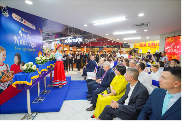 Khám phá nước Nga giữa lòng siêu thị Việt – WinMart ra mắt không gian mua sắm "Russia Corner"- Ảnh 2. Khám phá nước hi88.com giữa lòng siêu thị Việt – WinMart ra mắt không gian mua sắm "Russia Corner"- Ảnh 2.