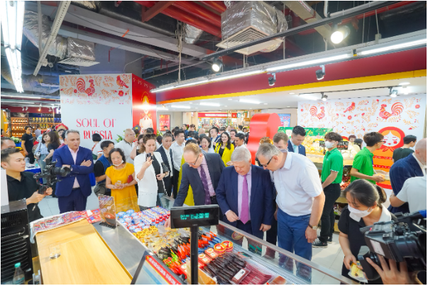 Khám phá nước Nga giữa lòng siêu thị Việt – WinMart ra mắt không gian mua sắm "Russia Corner"- Ảnh 5. Khám phá nước hi88.com giữa lòng siêu thị Việt – WinMart ra mắt không gian mua sắm "Russia Corner"- Ảnh 5.