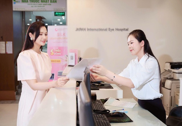 Diễn viên Lã Thanh Huyền: "Sau 20 năm cận thị, cuối cùng tôi cũng được sống với đôi mắt tự do"- Ảnh 2.