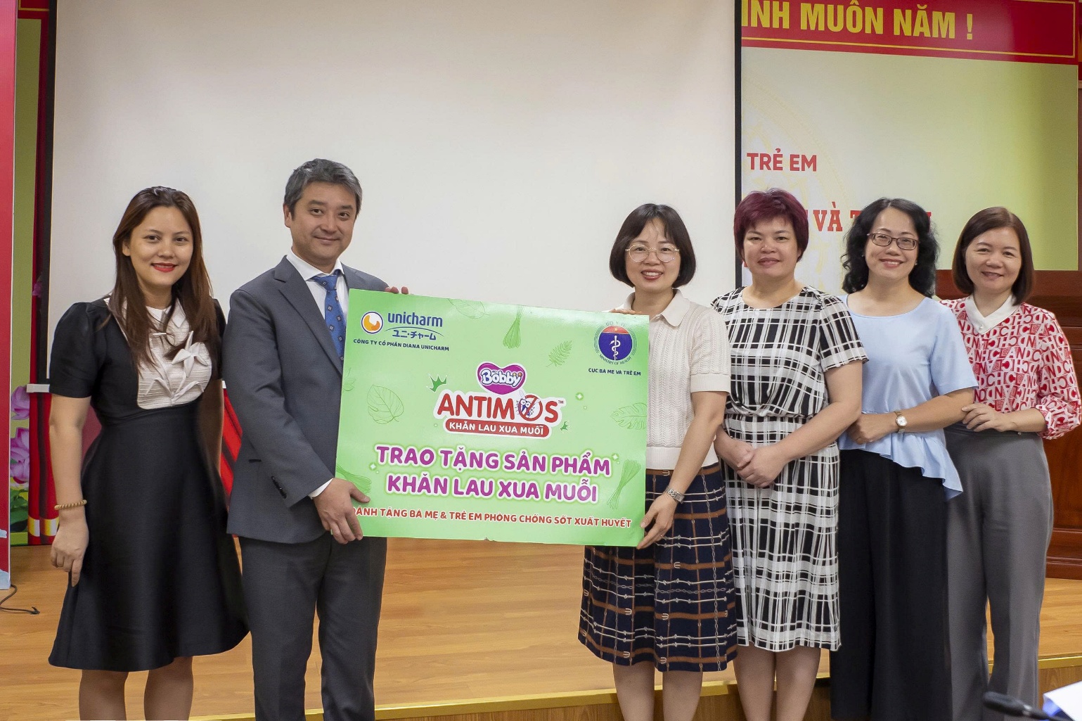 Diana Unicharm hưởng ứng ngày ASEAN phòng chống sốt xuất huyết- Ảnh 4. Diana Unicharm hưởng ứng ngày ASEAN phòng chống sốt xuất huyết- Ảnh 4.