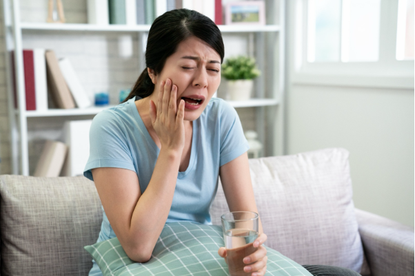 Thử thách Ê-Mênu: Dấu hiệu răng ê buốt có cần chăm sóc đặc biệt?- Ảnh 3. Thử thách Ê-Mênu: Dấu hiệu răng ê buốt có cần chăm sóc đặc biệt?- Ảnh 3.
