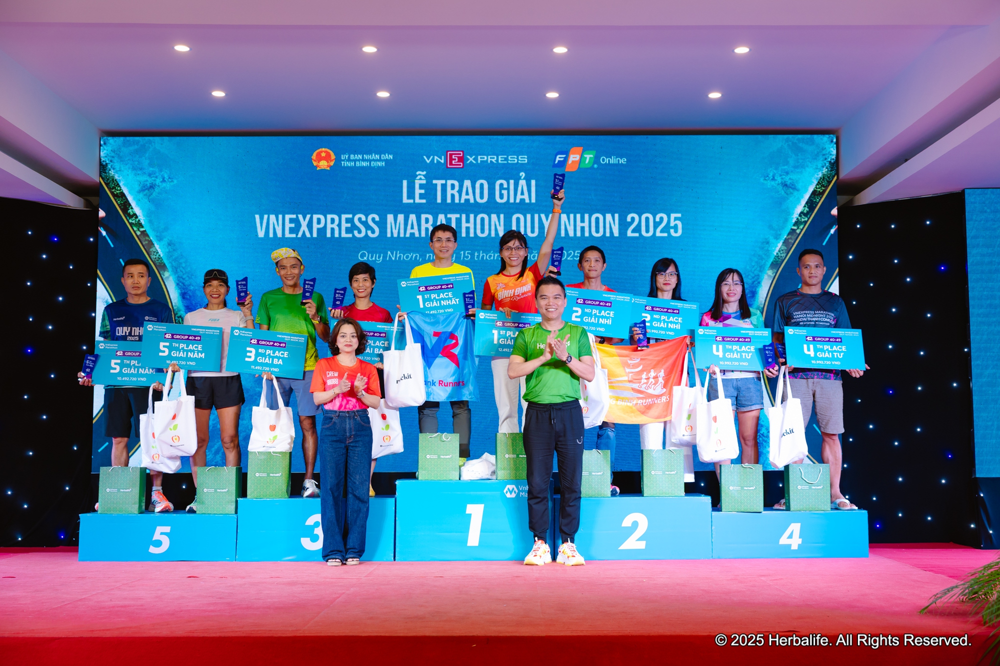 Herbalife Việt Nam tiếp tục đồng hàng cùng VnExpress Marathon Quy Nhơn 2025 lan tỏa lối sống năng động đến cộng đống- Ảnh 4.