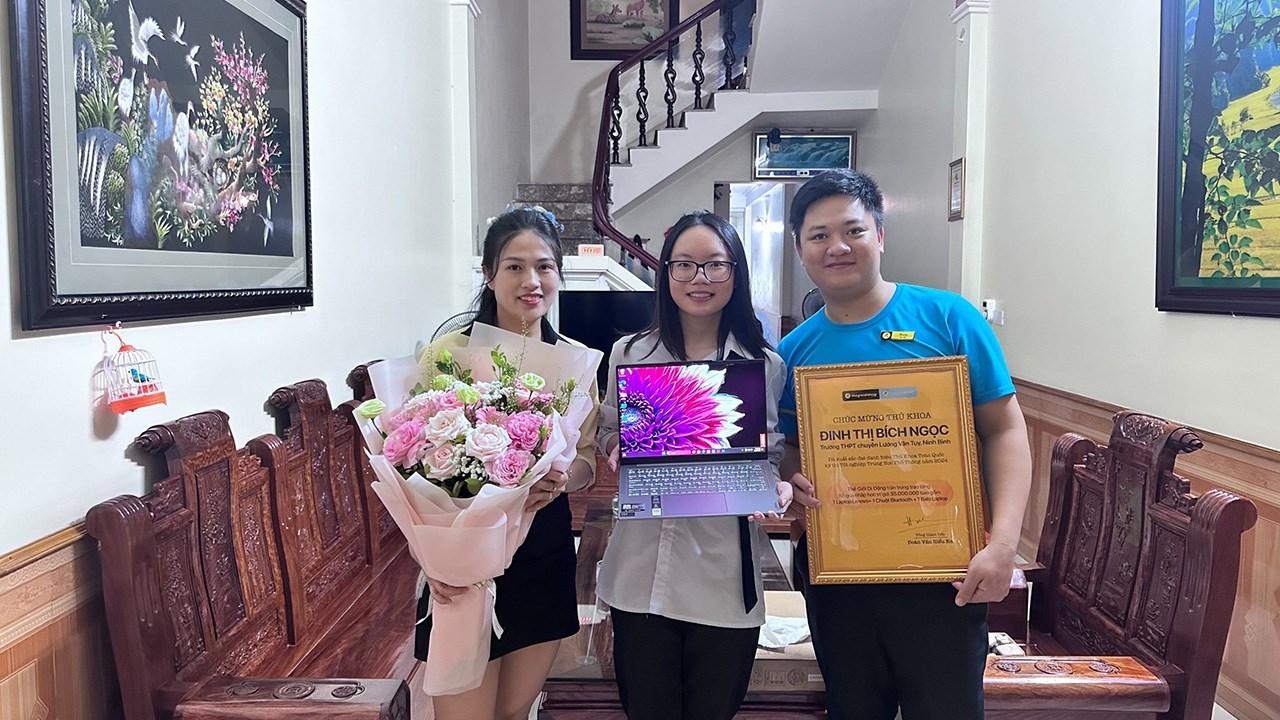 Thế Giới Di Động lập quỹ học bổng "Vượt Trội" 1,5 tỷ đồng: Tiếp lửa cho sĩ tử mùa thi 2025- Ảnh 2. Thế Giới Di Động lập quỹ học bổng "Vượt Trội" 1,5 tỷ đồng: Tiếp lửa cho sĩ tử mùa thi 2025- Ảnh 2.
