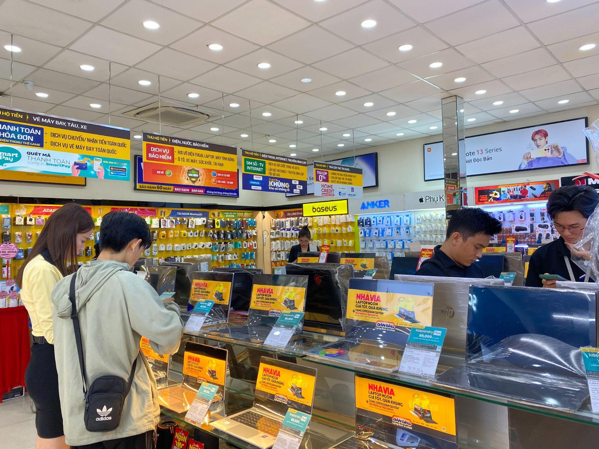 Thế Giới Di Động lập quỹ học bổng "Vượt Trội" 1,5 tỷ đồng: Tiếp lửa cho sĩ tử mùa thi 2025- Ảnh 3. Thế Giới Di Động lập quỹ học bổng "Vượt Trội" 1,5 tỷ đồng: Tiếp lửa cho sĩ tử mùa thi 2025- Ảnh 3.