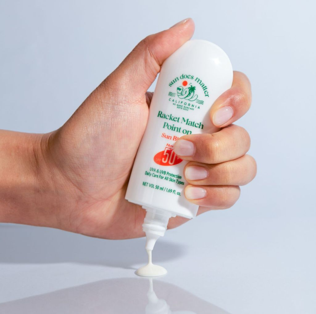 5 kem chống nắng thể thao, bảo vệ da đỉnh cao khi đi du lịch mùa hè- Ảnh 2. 5 kem chống nắng thể thao, bảo vệ da đỉnh cao khi đi du lịch mùa hè- Ảnh 2.