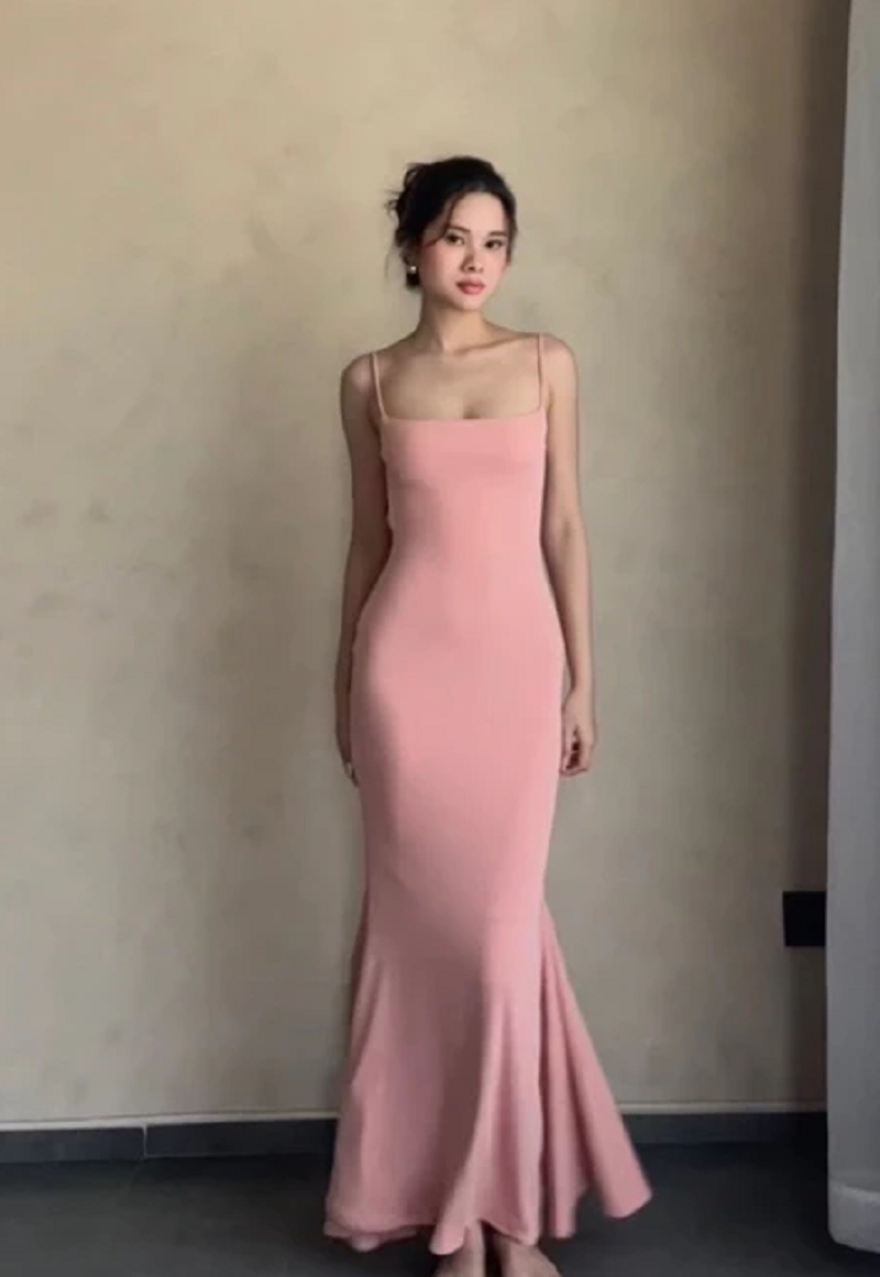 Song Hye Kyo khoe body đồng hồ cát, chẳng ngại đụng độ đàn em kém hơn chục tuổi- Ảnh 8. Song Hye Kyo khoe body đồng hồ cát, chẳng ngại đụng độ đàn em kém hơn chục tuổi- Ảnh 8.