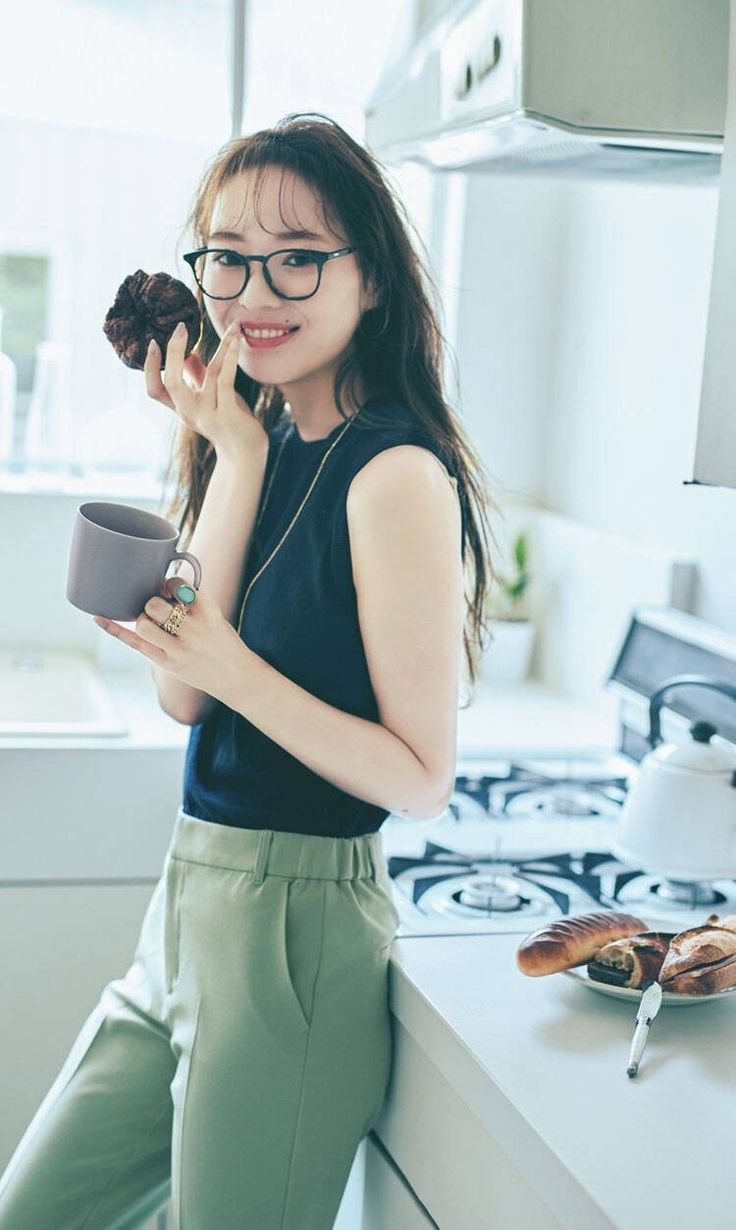 Kh&ocirc;ng l&ecirc;n đời điện thoại, kh&ocirc;ng n&acirc;ng cấp xe: Xu hướng ti&ecirc;u d&ugrave;ng ngược đang trở th&agrave;nh chiến lược sống bền vững của người trẻ- Ảnh 2.