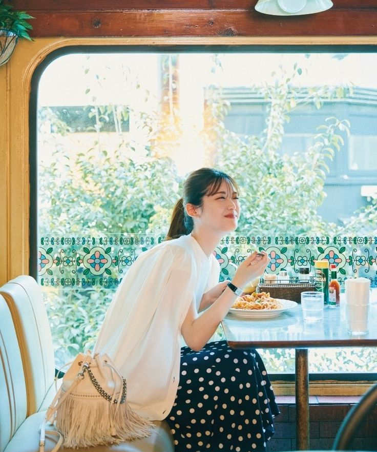 Kh&ocirc;ng l&ecirc;n đời điện thoại, kh&ocirc;ng n&acirc;ng cấp xe: Xu hướng ti&ecirc;u d&ugrave;ng ngược đang trở th&agrave;nh chiến lược sống bền vững của người trẻ- Ảnh 3.