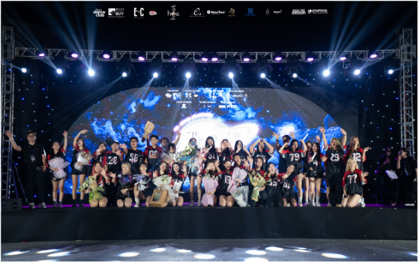 Bùng nổ “điệu nhảy đa vũ trụ” của sinh viên Trường ĐH Anh Quốc Việt Nam tại The Universe Showcase- Ảnh 10. Bùng nổ “điệu nhảy đa vũ trụ” của sinh viên Trường ĐH Anh Quốc Việt Nam tại The Universe Showcase- Ảnh 10.