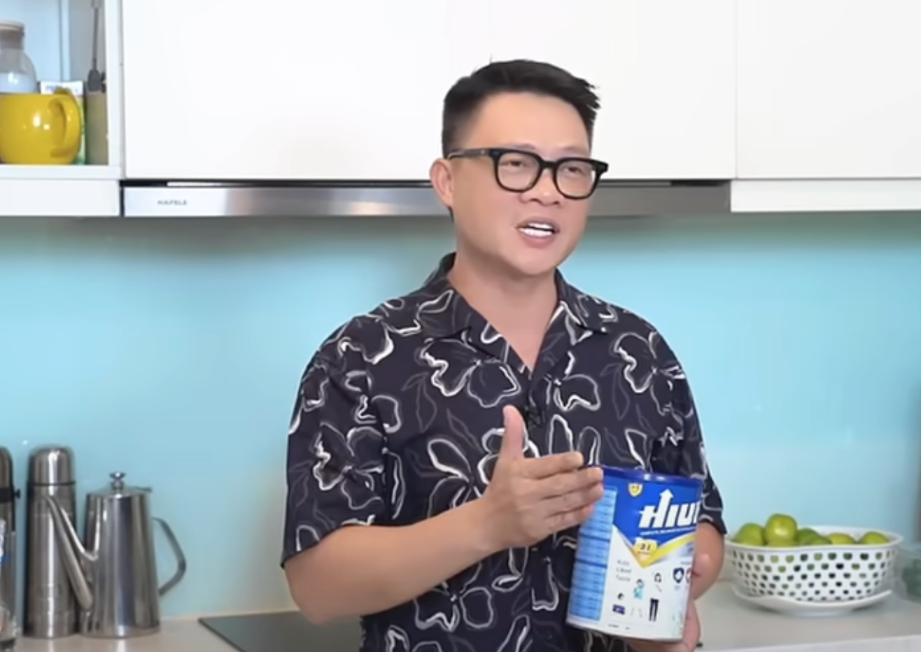 BTV Quang Minh nói bị lừa dối sau khi Chủ tịch Công ty sản xuất sữa Hiup giả bị bắt- Ảnh 1. BTV Quang Minh nói bị lừa dối sau khi Chủ tịch Công ty sản xuất sữa Hiup giả bị bắt- Ảnh 1.