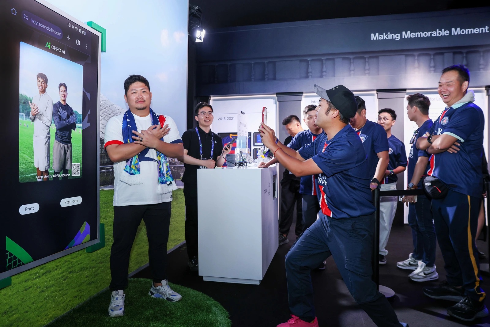 Không bán quốc tế, Oppo vẫn đưa Find X8 Ultra tới chung kết Champions League- Ảnh 6. Không bán quốc tế, Oppo vẫn đưa Find X8 Ultra tới chung kết Champions League- Ảnh 6.