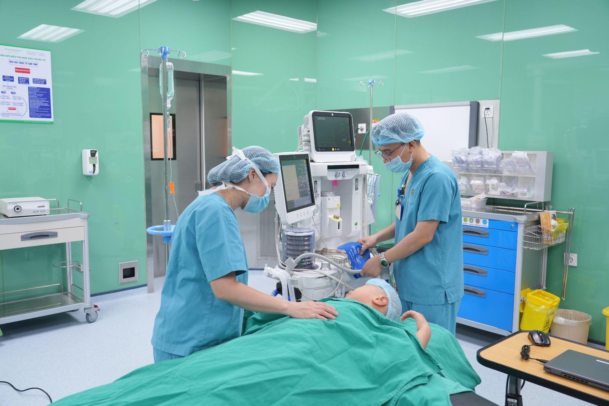 Giúp con ngủ ngon sau 3 năm mất ngủ vì viêm Amidan liên tục tái phát- Ảnh 2. Giúp con ngủ ngon sau 3 năm mất ngủ vì viêm Amidan liên tục tái phát- Ảnh 2.