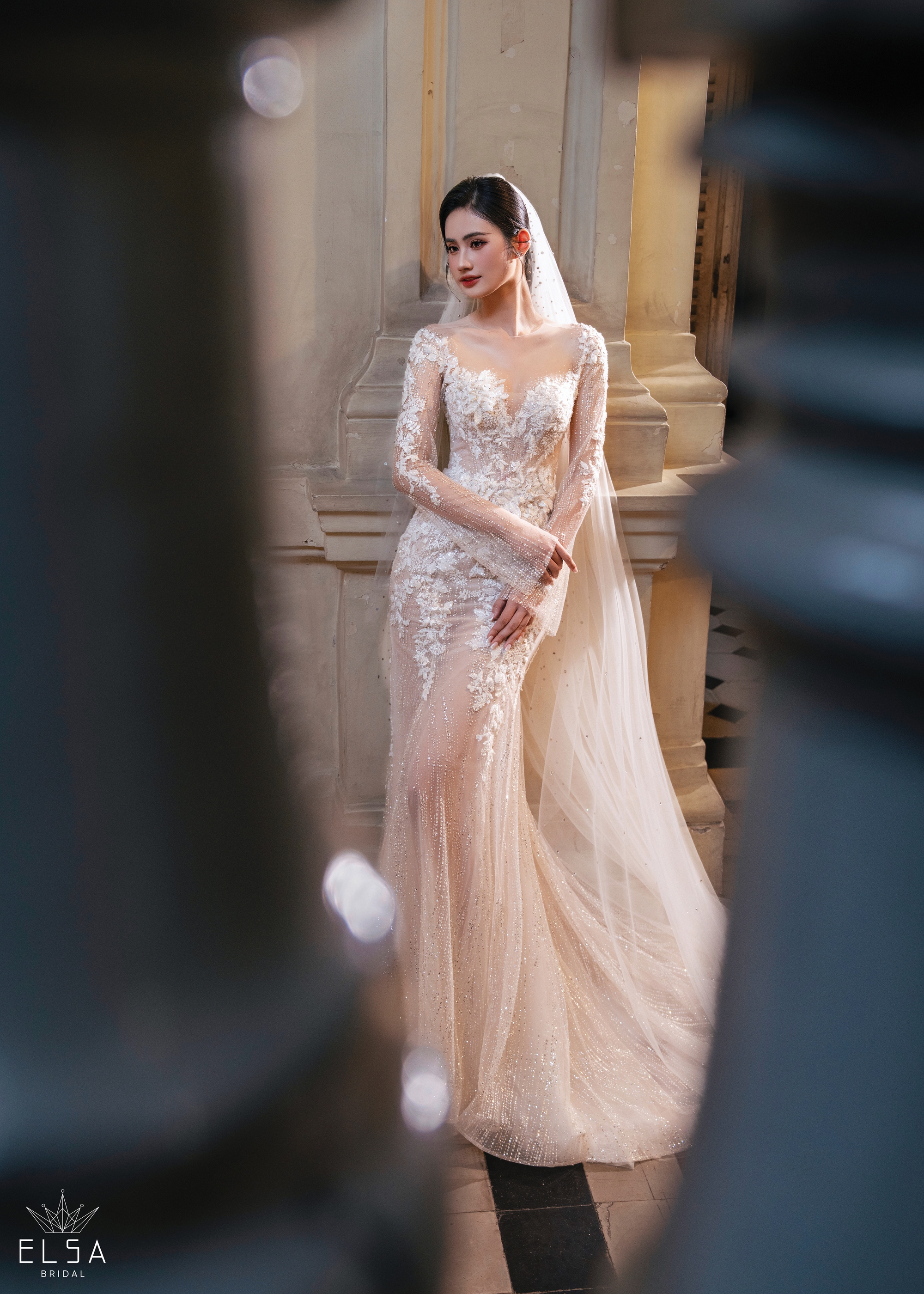 Hoa Hậu Ý Nhi diện váy cưới Elsa Bridal, khiến dân tình "trụy tim" vì quá đẹp và chuẩn quốc tế- Ảnh 2. Hoa Hậu Ý Nhi diện váy cưới Elsa Bridal, khiến dân tình "trụy tim" vì quá đẹp và chuẩn quốc tế- Ảnh 2.